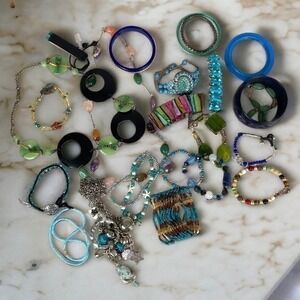 Giant Fashion Jewelry Lot: Blue Bracelets and Necklaces Women's Accessories‎